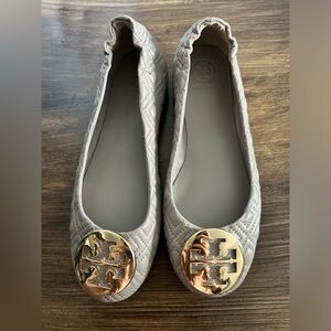 NWOT Tory Burch classic flats, textured leather, gold accents